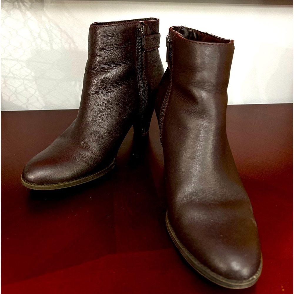 St. John's Bay Brown Leather Boots,